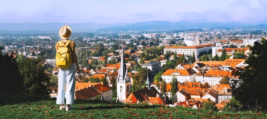 Một trong những lợi ích lớn nhất của việc du học là biến thời gian rảnh thành một cuộc phiêu lưu.