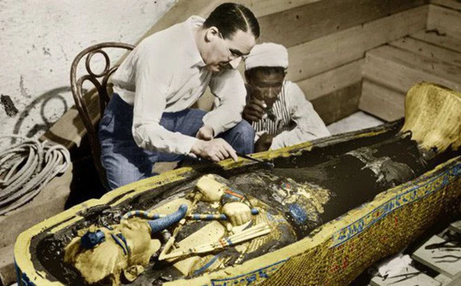 Khai quật mộ Pharaoh Tutankhamun.