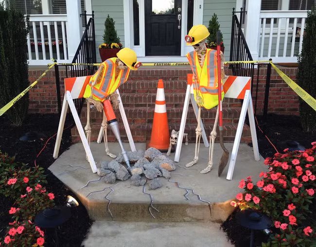 Đồ trang trí Halloween ngoài trời kiểu này chắc chắn khiến hàng xóm của bạn run bần bật vì sợ hãi - Ảnh 6.