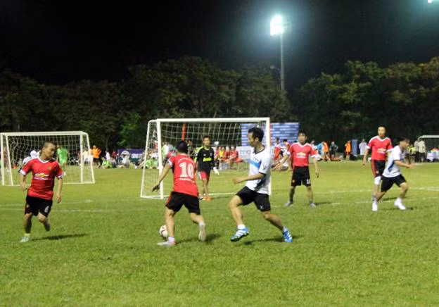 Sôi nổi Giải bóng đá phong trào các cơ quan báo chí Press Cup 2016