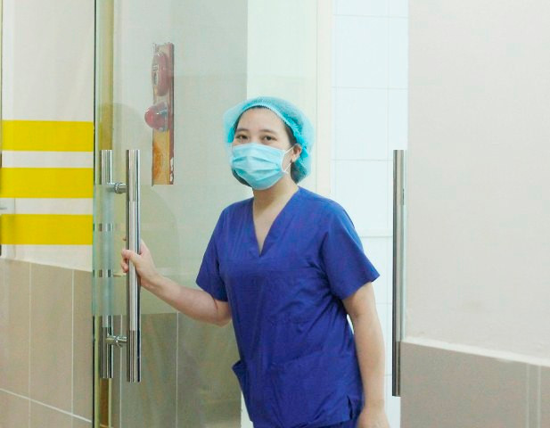 nu-bac-si-san-khoa-am-anh-ve-ca-cap-cuu-pha-thai-30-tuan-bien-chung-nang-em-be-da-hoai-tu1552097222.jpg nu-bac-si-san-khoa-am-anh-ve-ca-cap-cuu-pha-thai-30-tuan-bien-chung-nang-em-be-da-hoai-tu1552097222.jpg