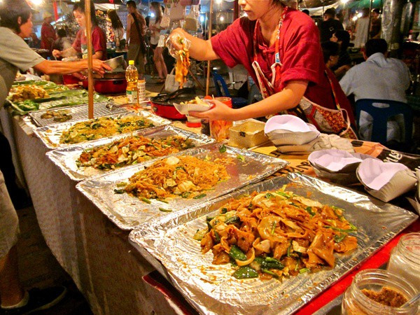 Ngộ độc thực phẩm mùa lễ hội: Cảnh báo ngộ độc thực phẩm mùa lễ hội - Ảnh 1. Ngộ độc thực phẩm mùa lễ hội: Cảnh báo ngộ độc thực phẩm mùa lễ hội - Ảnh 1.