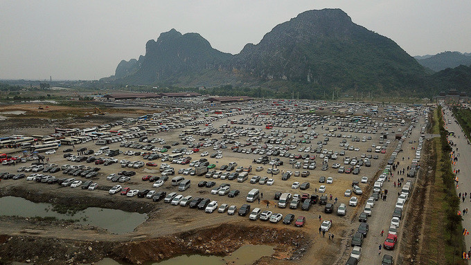 Hàng chục nghìn người tham quan chùa Tam Chúc ảnh 1 Hàng chục nghìn người tham quan chùa Tam Chúc