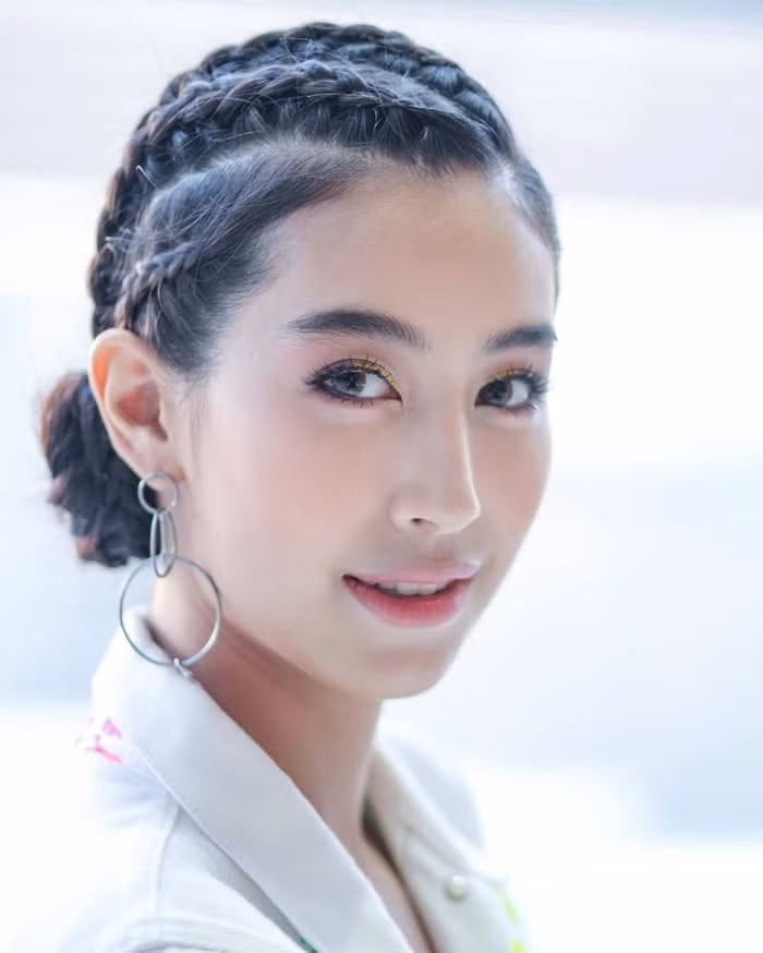 Loạt kiểu tóc vừa nịnh mặt, vừa hack tuổi, chị em nào cũng ưng cái bụng