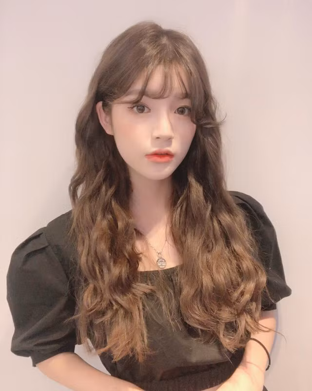 5 kiểu tóc ngắn và 5 kiểu tóc dài cực nịnh mặt lại chẳng bao giờ lỗi mốt các nàng có thể “quẩy” luôn không cần suy nghĩ - Ảnh 10. 5 kiểu tóc ngắn và 5 kiểu tóc dài cực nịnh mặt lại chẳng bao giờ lỗi mốt các nàng có thể “quẩy” luôn không cần suy nghĩ - Ảnh 10.