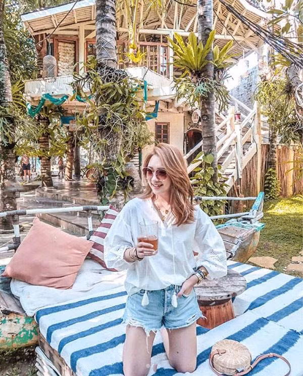 mua du lich toi roi, chi em di bien dung quen them vao vali 4 mon xinh xeo nay - 8