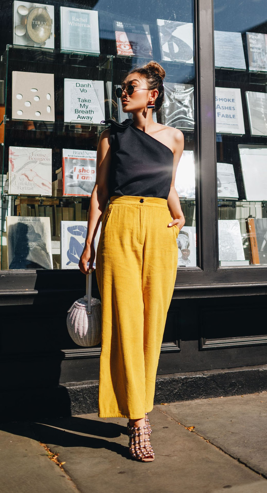 Đi du lịch biển, phải bỏ túi 4 kiểu trang phục này để tha hồ sống ảo như ý ảnh 9 Đi du lịch biển, phải bỏ túi 4 kiểu trang phục này để tha hồ sống ảo như ý ảnh 9