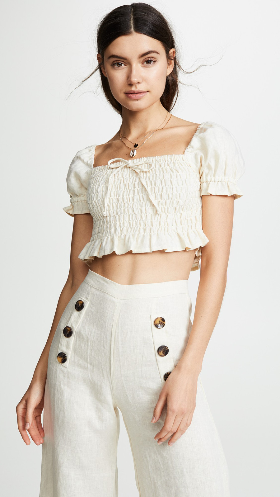 Đi du lịch biển, phải bỏ túi 4 kiểu trang phục này để tha hồ sống ảo như ý ảnh 3 Đi du lịch biển, phải bỏ túi 4 kiểu trang phục này để tha hồ sống ảo như ý ảnh 3