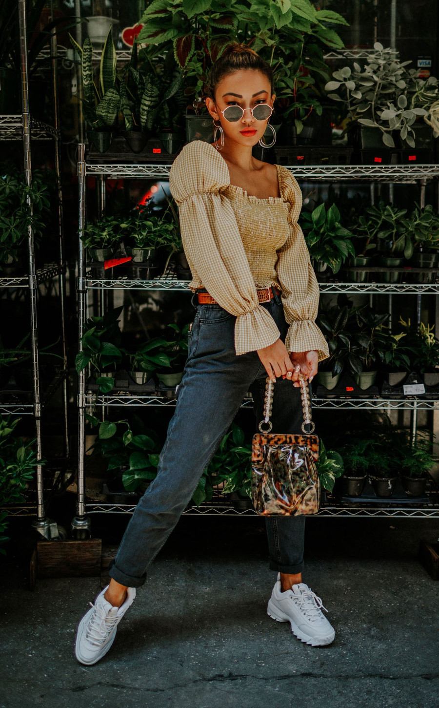 Đi du lịch biển, phải bỏ túi 4 kiểu trang phục này để tha hồ sống ảo như ý ảnh 2 Đi du lịch biển, phải bỏ túi 4 kiểu trang phục này để tha hồ sống ảo như ý ảnh 2