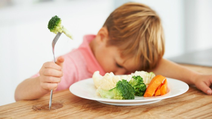 Tuyệt chiêu đơn giản giúp mẹ khắc phục tình trạng lười ăn rau ở trẻ