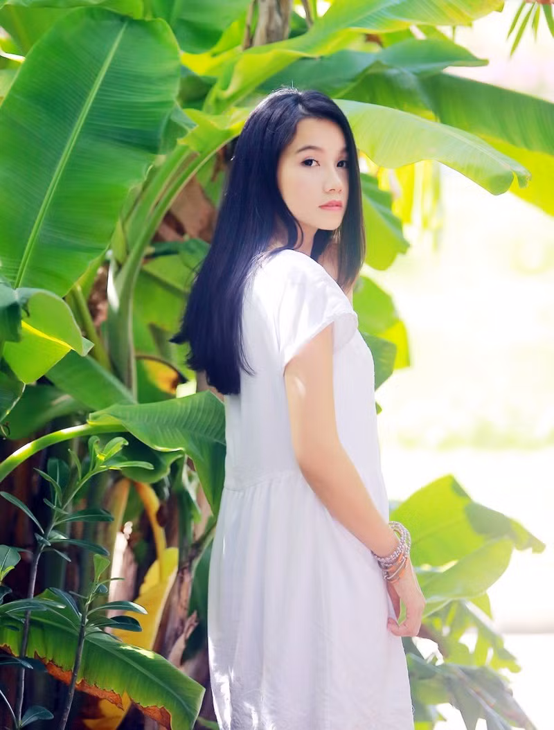 Cô giáo “hot girl” đẹp trong veo tại Huế ảnh 13