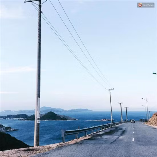 4 cung đường ven biển đẹp hoành tráng ở Việt Nam chỉ khiến bạn muốn đi hoài, đi mãi... - Ảnh 14.