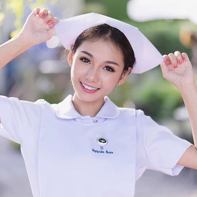 Nữ y tá xinh đẹp nhất Thái Lan “đốn tim” dân mạng ảnh 3 Nữ y tá xinh đẹp nhất Thái Lan “đốn tim” dân mạng ảnh 3