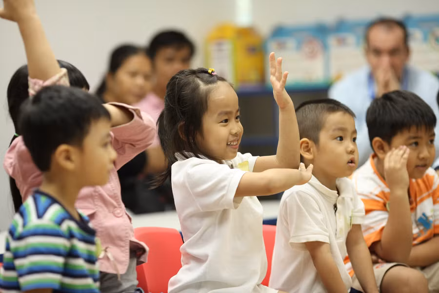 Chữa bệnh nhút nhát của trẻ