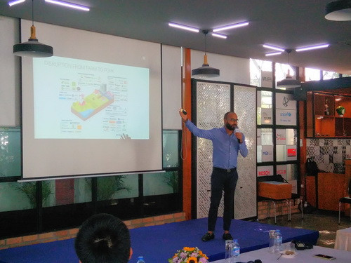 Ông Abhinav Mehra – Quản lý danh mục đầu tư tại Quỹ đầu tư ID Capital (Singapore) chia sẻ kinh nghiệm tiếp cận vốn cho các doanh nghiệp khởi nghiệp công nghệ nông nghiệp và công nghệ chế biến thực phẩm.
