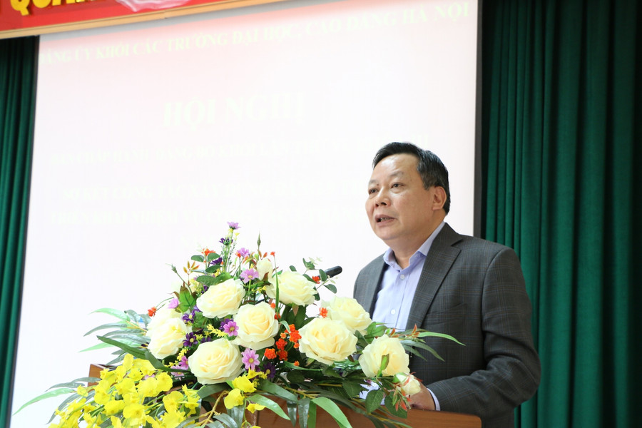 Phó Bí thư Thành ủy Hà Nội Nguyễn Văn Phong phát biểu tại hội nghị. Ảnh: Khôi Nguyên. Phó Bí thư Thành ủy Hà Nội Nguyễn Văn Phong phát biểu tại hội nghị. Ảnh: Khôi Nguyên.