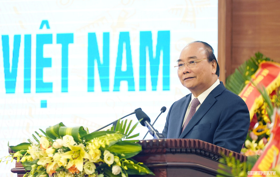 Thủ tướng phát biểu tại cuộc gặp mặt. - Ảnh: VGP/Quang Hiếu Thủ tướng phát biểu tại cuộc gặp mặt. - Ảnh: VGP/Quang Hiếu