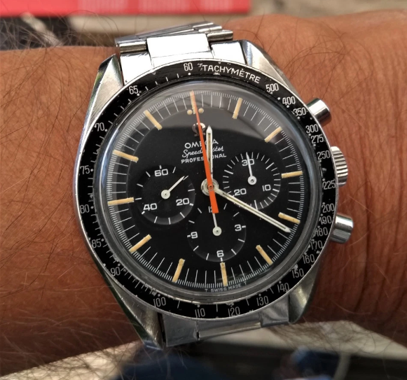 Mua đồng hồ với giá chỉ 1 triệu đồng, bất ngờ khi bán được hơn 1 tỷ đồng - Ảnh 3. Mua đồng hồ với giá chỉ 1 triệu đồng, bất ngờ khi bán được hơn 1 tỷ đồng - Ảnh 3.