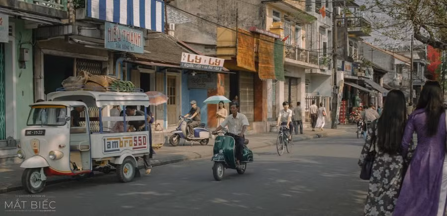 Góc phố cũ được tái hiện chân thật và tinh tế.