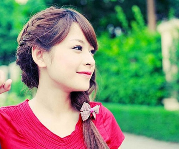 Gợi ý những kiểu tóc đơn giản giúp nàng đẹp long lanh trong đêm Trung thu ảnh 2 chang can cau ky, cac nang van dep long lanh trong dem trung thu nho kieu toc dung chuan - 3