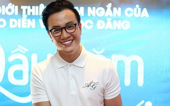 Ở tuổi 37, trong khi nhiều bạn bè đã yên bề gia thất, Lương Mạnh Hải vẫn là anh chàng độc thân vui vẻ.