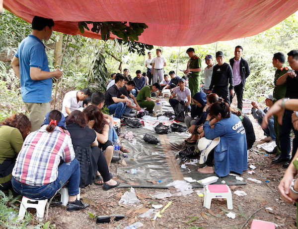 24 đối tượng đánh bạc đã bị lực lượng chức năng bắt giữ (Ảnh: CA cũng cấp)