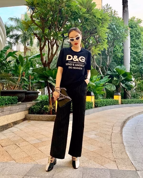 Bí quyết diện đồ tuyền đen vừa cá tính, thời thượng lại không nhàm chán như sao Việt