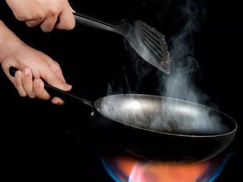 Bà nội trợ cần từ bỏ 4 thói quen nấu ăn để không rước bệnh ung thư phổi cho gia đình - Ảnh 2 Bà nội trợ cần từ bỏ 4 thói quen nấu ăn để không rước bệnh ung thư phổi cho gia đình - Ảnh 2