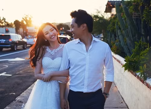 Trúc Diễm và John Từ cùng trải qua 3 mùa 8/3 trước khi kết hôn.