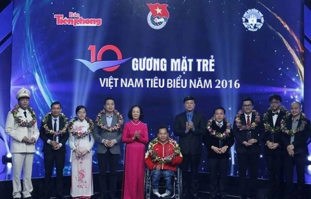 Lễ trao giải Gương mặt trẻ Việt Nam tiêu biểu năm 2016.