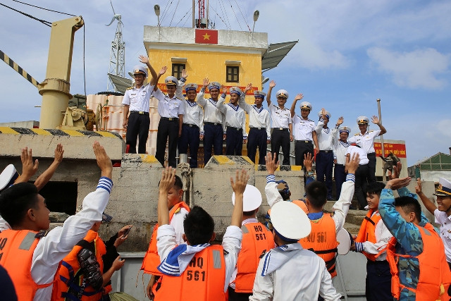 Cuộc sống ở Trường Sa qua triển lãm ảnh của tuổi trẻ ảnh 3