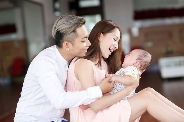 Những cặp đôi yêu mãi không chịu cưới của Showbiz Việt ảnh 3