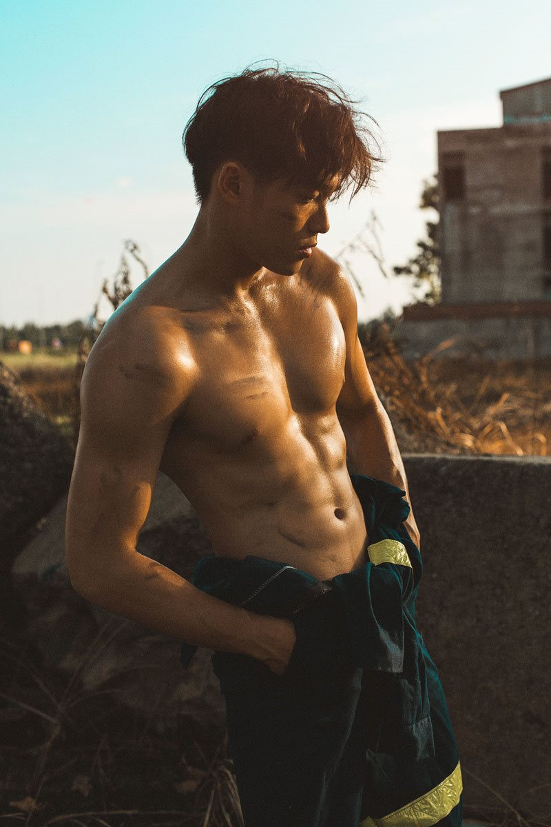 “Ông hoàng quảng cáo” 6 múi khiến chị em mê mệt ảnh 2