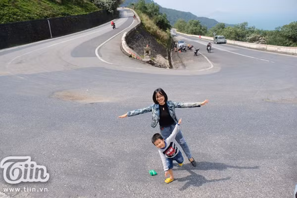 Chị Huệ tự hào khi con trai đã có thêm nhiều trải nghiệm quý giá.