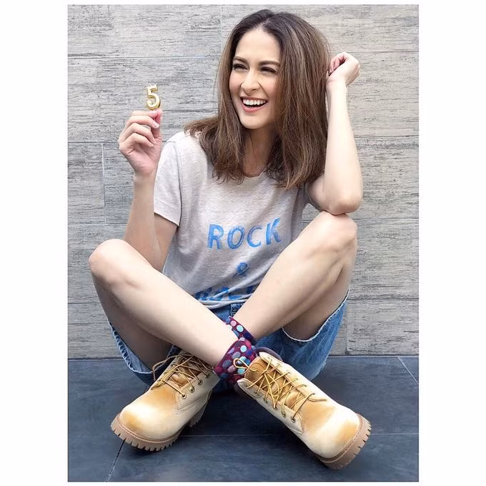 Street style gợi cảm của mỹ nhân đẹp nhất Philippines