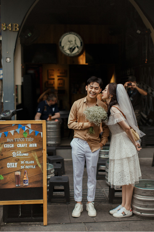 Ông chủ spa mất 6 tháng nhắn tin, tặng hoa mới chinh phục được bạn gái - 2