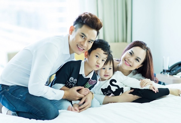 Hồng Phúc và Quỳnh Phượng tranh cãi nhiều chủ đề quay quanh con cái, công việc và các mối quan hệ. Hồng Phúc và Quỳnh Phượng tranh cãi nhiều chủ đề quay quanh con cái, công việc và các mối quan hệ.