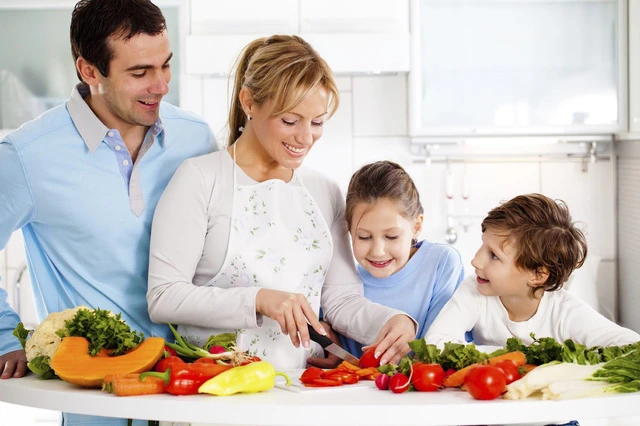 Đàn ông chỉ ăn cơm vợ nấu là một người ích kỷ?