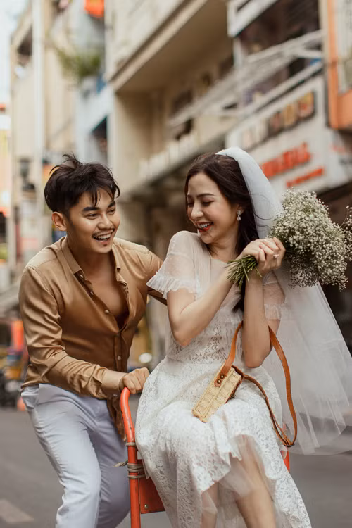 Anh Thư và Ngọc Phước được mọi người ví là một cặp trai tài, gái sắc, tương xứng cả về ngoại hình lẫn khả năng kinh doanh.