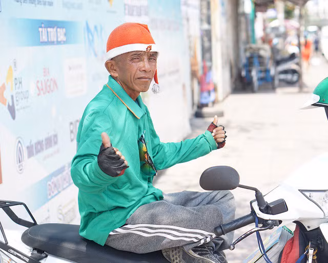 Người đàn ông Việt có gương mặt giống cựu Tổng thống Obama gây sốt mạng ảnh 3