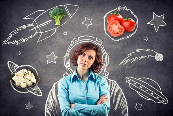 Các thực phẩm được khuyến khích ăn gồm: trứng, nấm, cá, thịt gà, cà chua, dưa chuột, rau diếp, cải bắp, bông cải xanh, súp lơ, đậu xanh, bí ngô, xà lách, phô mai, đậu phụ và các loại sữa hạt. Các thực phẩm được khuyến khích ăn gồm: trứng, nấm, cá, thịt gà, cà chua, dưa chuột, rau diếp, cải bắp, bông cải xanh, súp lơ, đậu xanh, bí ngô, xà lách, phô mai, đậu phụ và các loại sữa hạt.