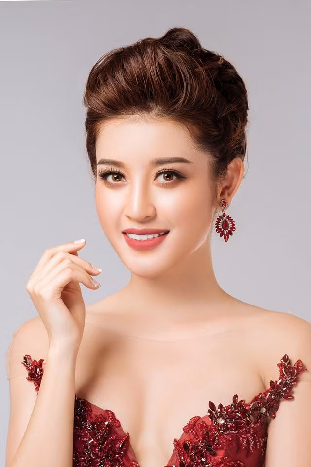  Trong lần hé lộ thứ 3 này,&nbsp;Á hậu Huyền My xuất sắc ghi tên mình vào top 64 Hoa hậu của các Hoa hậu. 