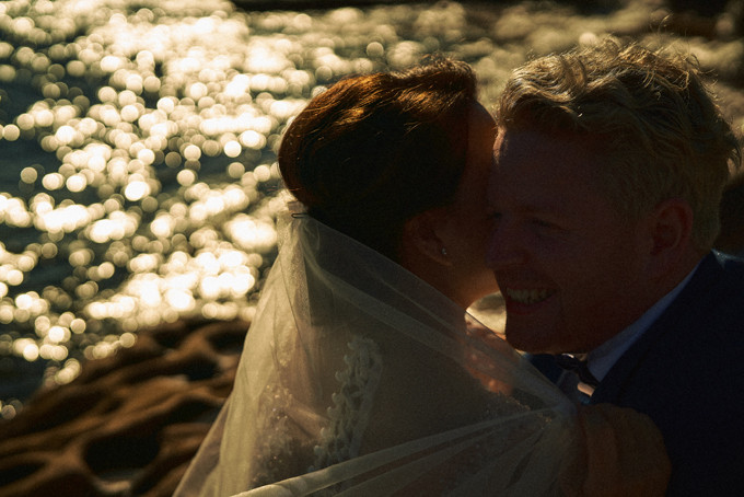 Đến giờ, khi được hỏi lý do vì sao Ngọc Lê quyết định lấy Andrew làm chồng, cô chỉ cười và nói rằng: Tôi cảm thấy Andrew không phải là người Tây, mà là người Việt Nam đẻ nhầm tại Mỹ. Anh có thói quen ăn cơm giống hệt ba tôi: xỉa răng và ngậm tăm sau khi ăn xong. Anh thích cafe sữa đá và phở... Lúc nào cũng làm mọi chuyện mà tôi thấy vui, có 10 thì cho tôi tới 9.Đối với tình yêu và hôn nhân, Ngọc Lê luôn tâm niệm: Cứ yêu đi, đừng giấu giếm gì cả và tin tưởng nhau.