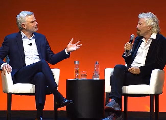 Richard tư vấn kinh nghiệmkhởi nghiệp trong chương trình BIGShow. Ảnh: BIGshow.