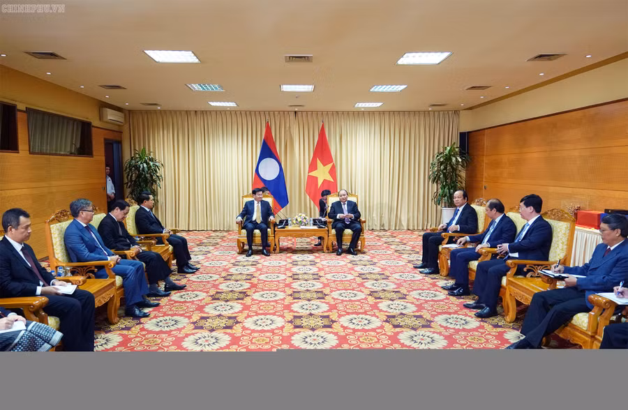 Thủ tướng Nguyễn Xuân Phúc tiếp Thủ tướng Lào ảnh 1