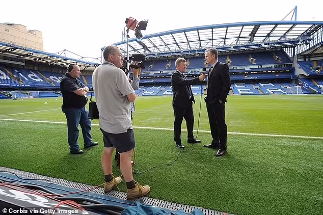 Các nhà đài đang đứng trước viễn cảnh bị mất đi một nguồn thu lớn. Các nhà đài đang đứng trước viễn cảnh bị mất đi một nguồn thu lớn.