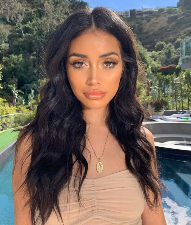 Thân hình rực lửa của bạn gái Dele Alli ảnh 1