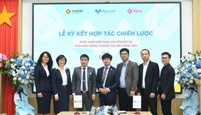 Đại diện Gtel Mobile JSC và Meey Land ký kết thỏa thuận hợp tác