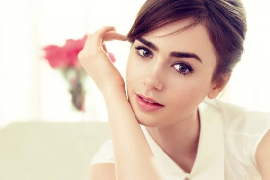 7 dấu hiệu dễ nhận thấy trên mặt người phụ nữ giàu có, cuộc sống vương giả hạnh phúc 