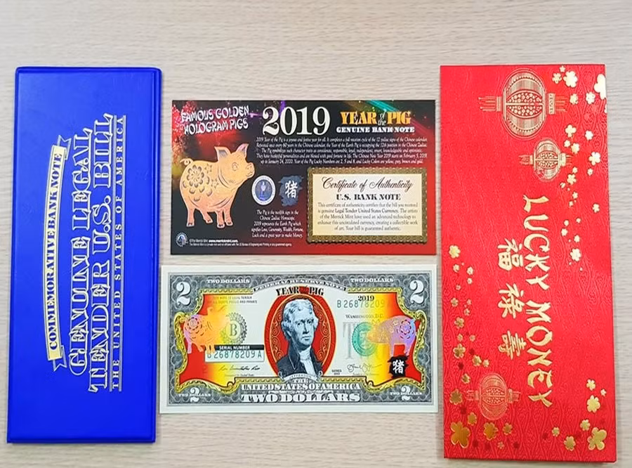 Tờ 2 USD in hình con lợn 2019